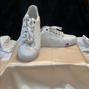 Tommy Hilfuger sneakers